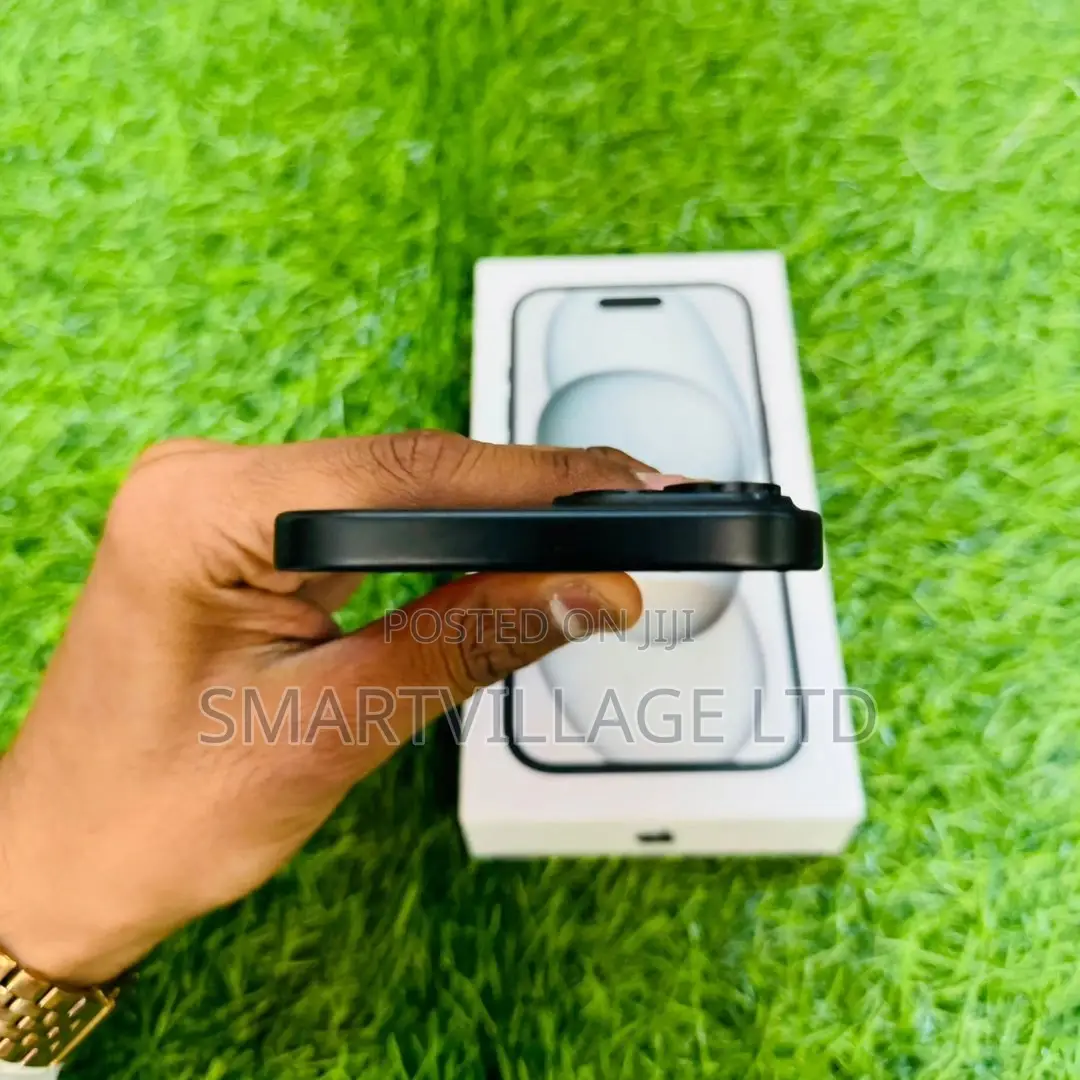New Apple iPhone 15 128 GB Black