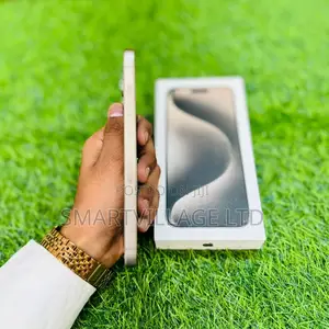 New Apple iPhone 15 Pro Max 256 GB White