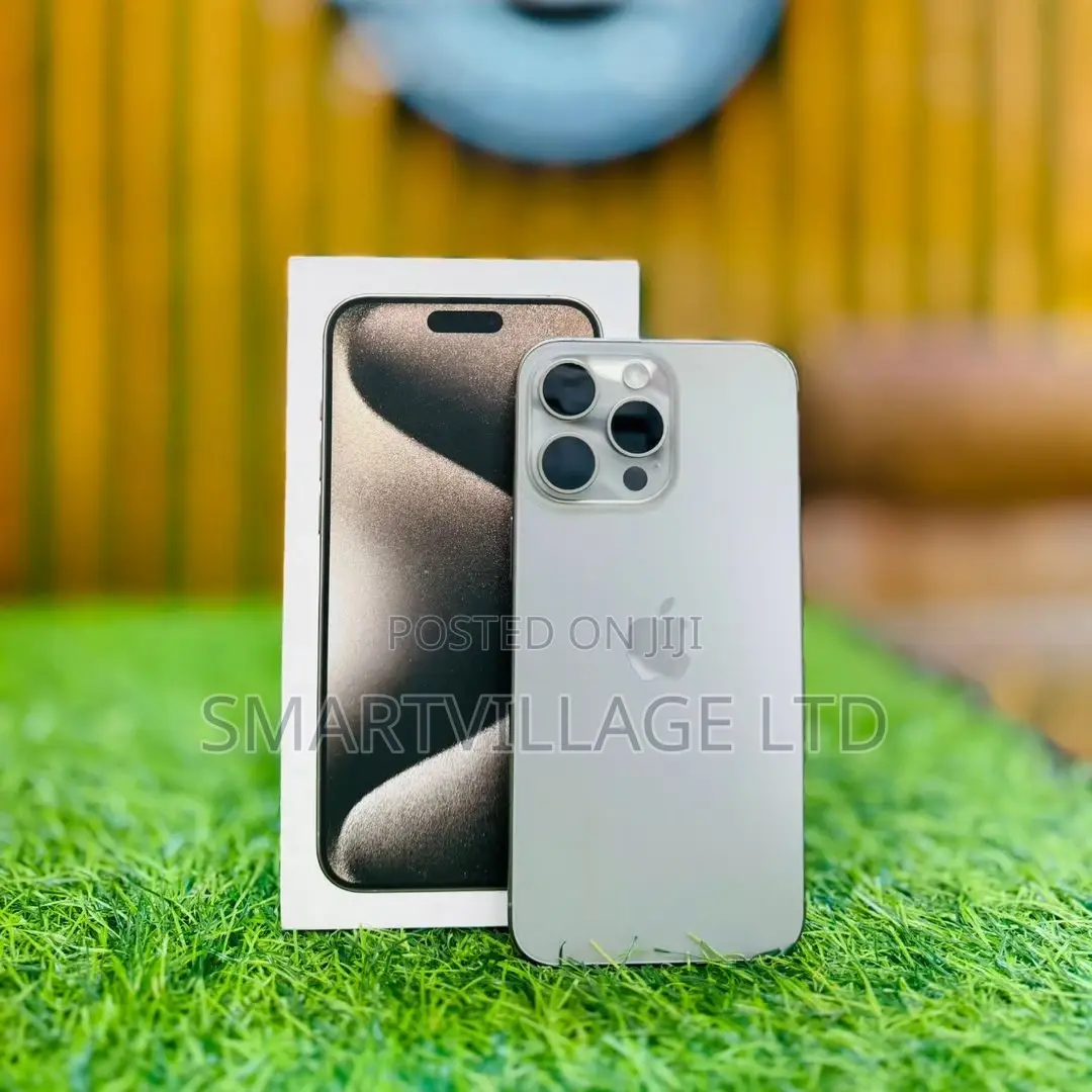 New Apple iPhone 15 Pro Max 256 GB White