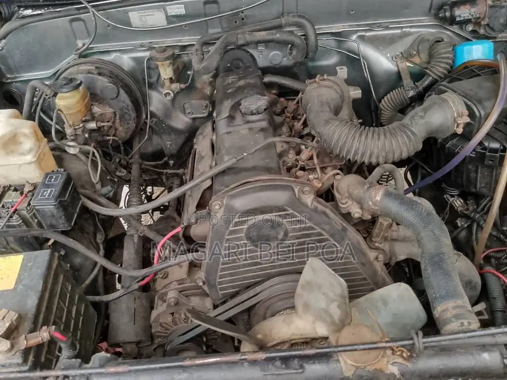 Toyota Hilux 2002 Gray