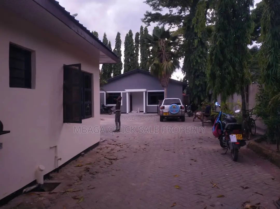 Furnished 1bdrm Apartment in Mikochen, Mikocheni for rent