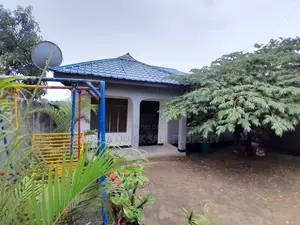 3bdrm House in Goba Center for sale