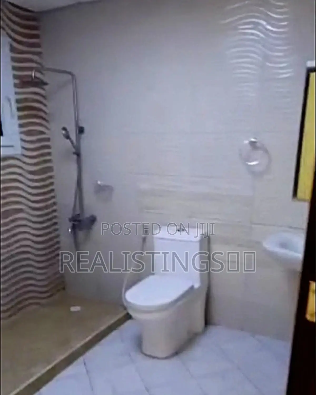 3bdrm Apartment in Upanga West for sale