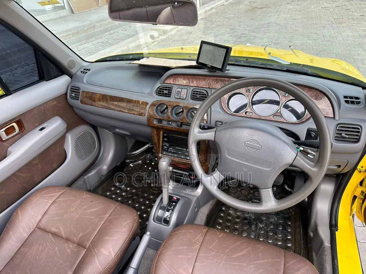 Nissan President 1997 Yellow