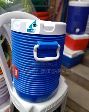 Best Quality Material Cooler Box/ Deli/ ICE BOX 22L. Durable