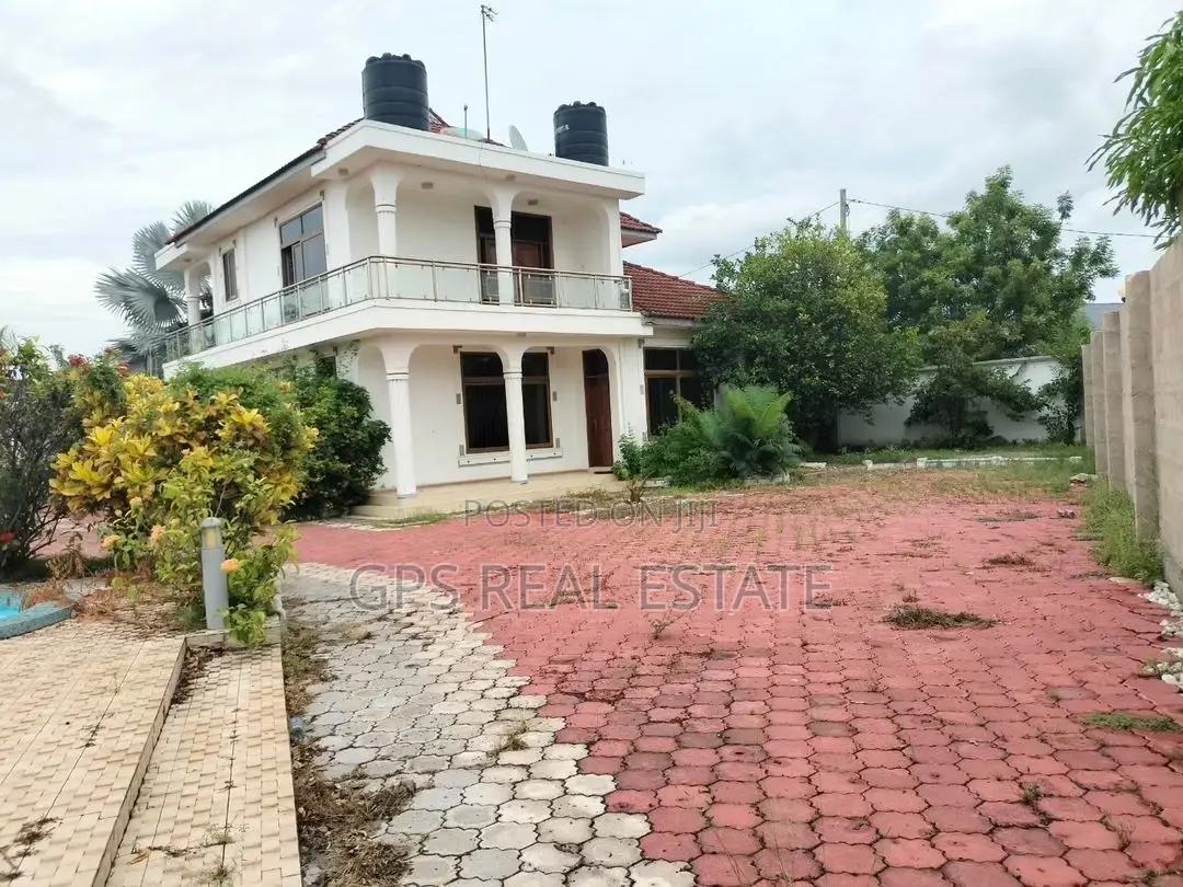4bdrm House in Ununio Beach, Kinondoni for sale