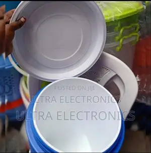 Best Quality Material Cooler Box/Deli/Icebox Yenye Lita 22