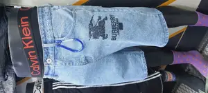 Burberry Lassica Jeans Short Pens