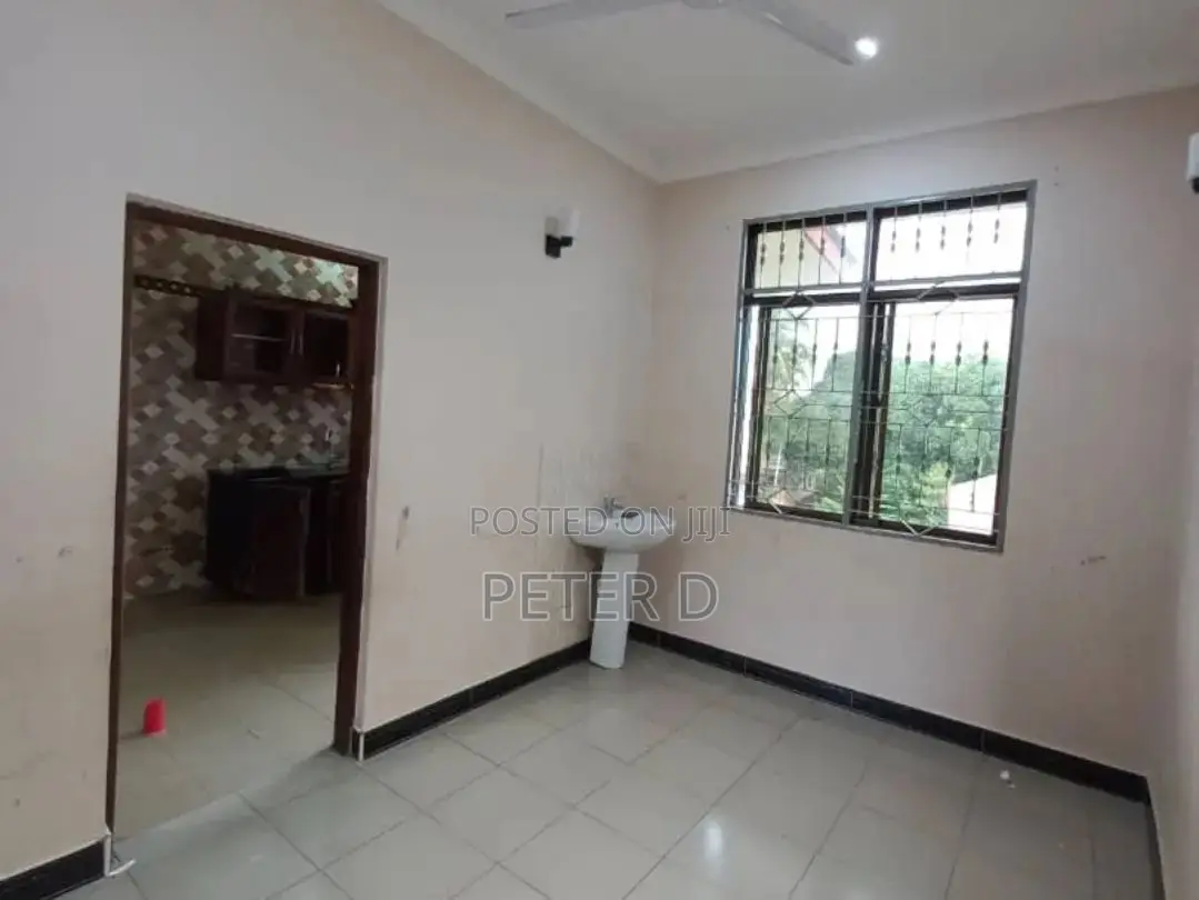 4bdrm Apartment in Kimara for rent