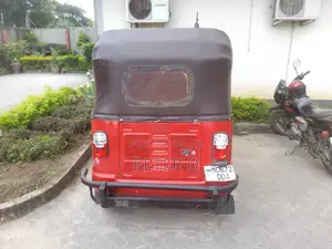 TVS Zeppelin 220 2021 Red