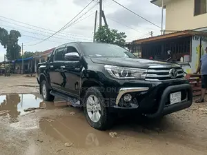 Toyota Hilux 2019 Black