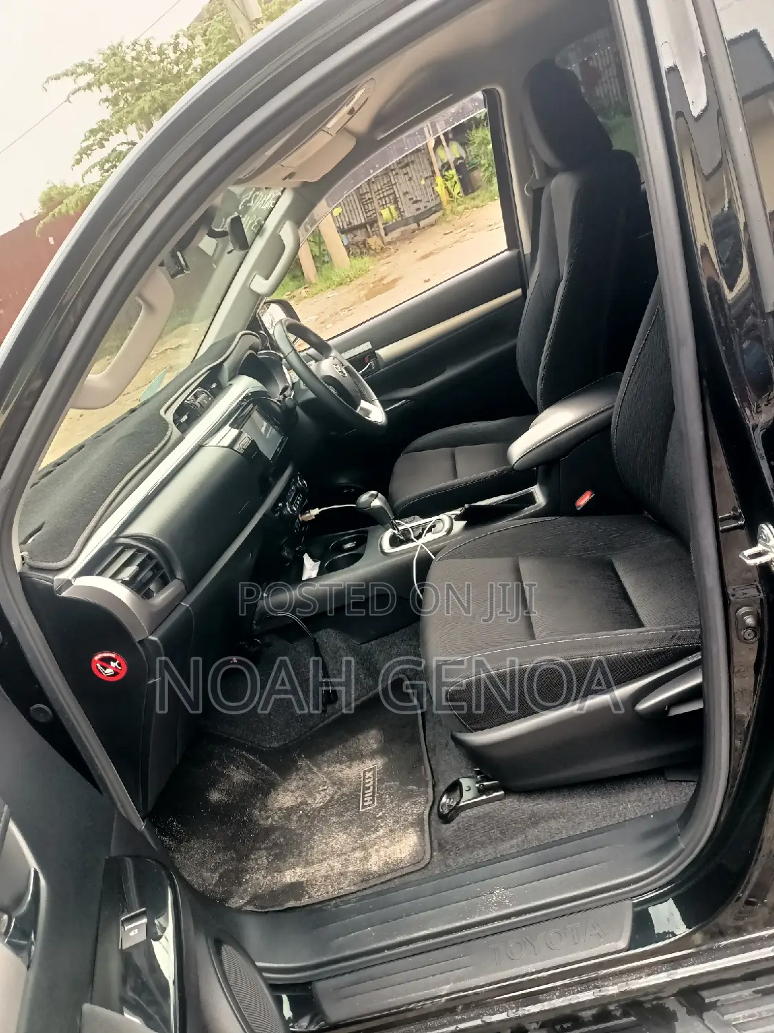 Toyota Hilux 2019 Black