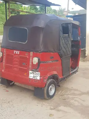 TVS Apache 160 4V 2022 Red
