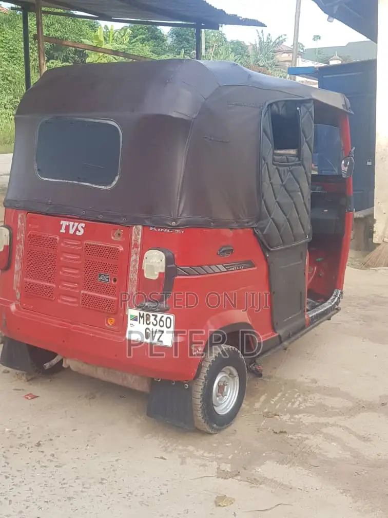 TVS Apache 160 4V 2022 Red