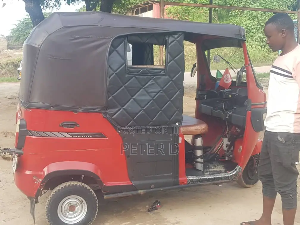 TVS Apache 160 4V 2022 Red