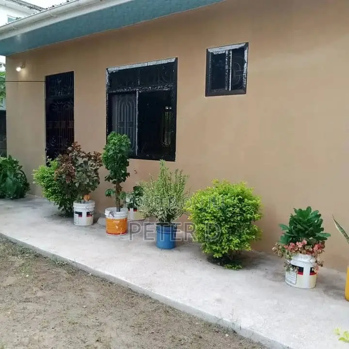 1bdrm Apartment in Kimara for rent