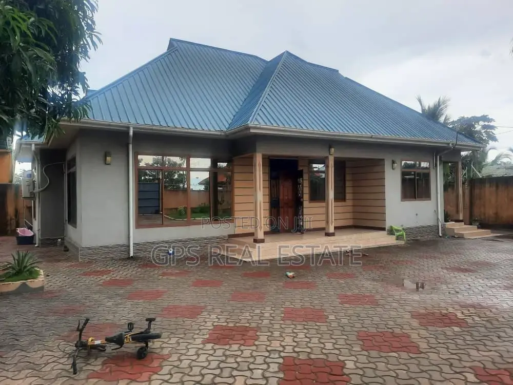 3bdrm House in Tuangoma, Kigamboni for sale