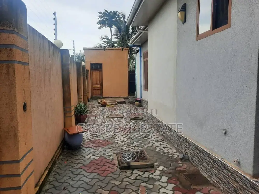 3bdrm House in Tuangoma, Kigamboni for sale