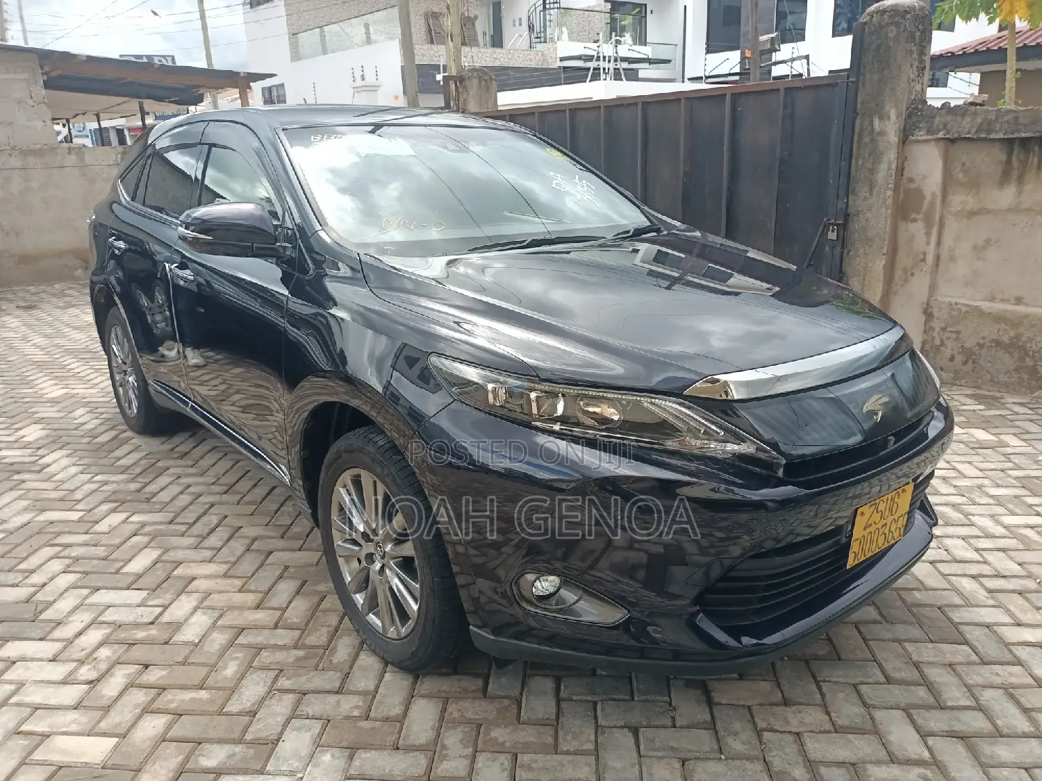 Toyota Harrier 2.0 2014 Blue