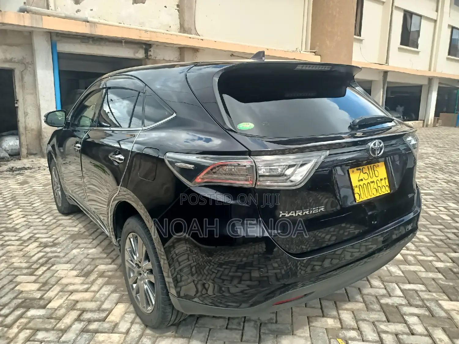 Toyota Harrier 2.0 2014 Blue