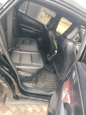 Toyota Harrier 2.5 Hybrid 4WD 2014 Black