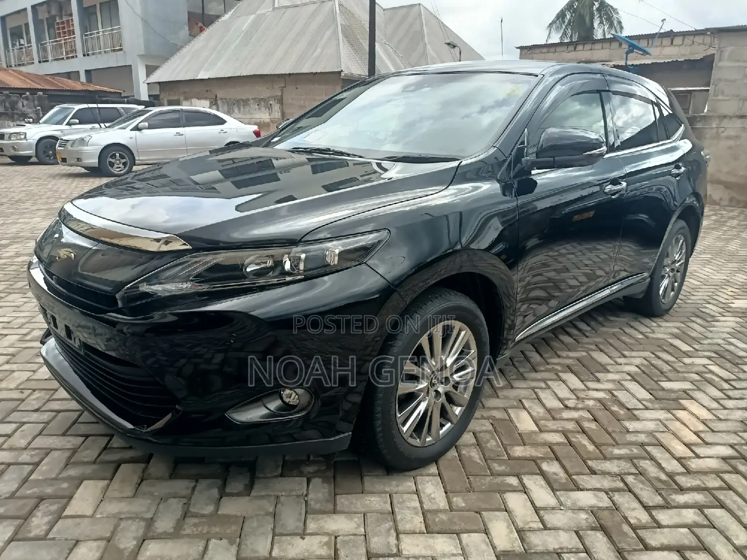 Toyota Harrier 2.5 Hybrid 4WD 2014 Black
