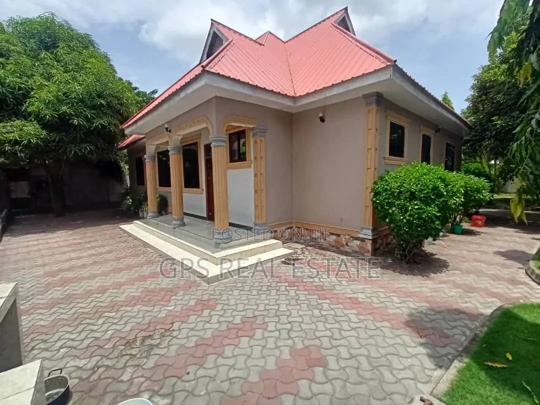 4bdrm House in Vikindu Soweto, Temeke for sale
