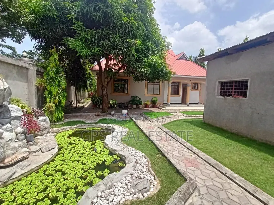 4bdrm House in Vikindu Soweto, Temeke for sale