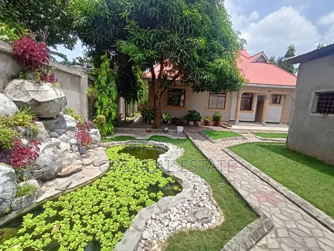 4bdrm House in Vikindu Soweto, Temeke for sale