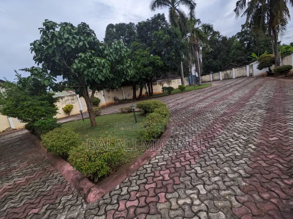 4bdrm House in Mikocheni for rent