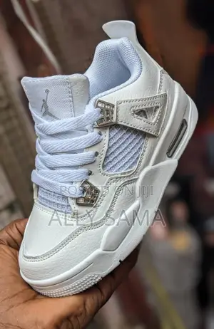 Kids Sneakers Jordan4 White