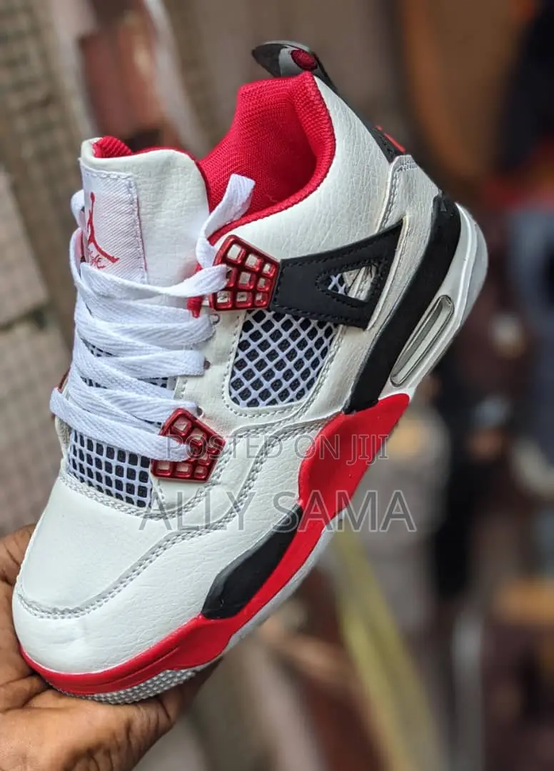 Kids Sneakers Jordan4 White