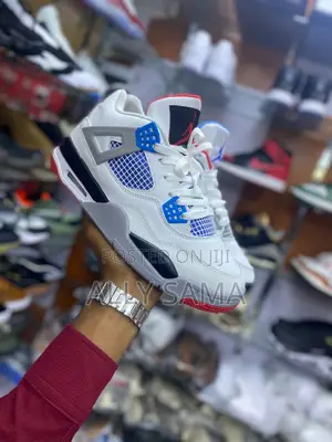 Kids Sneakers Jordan4 White