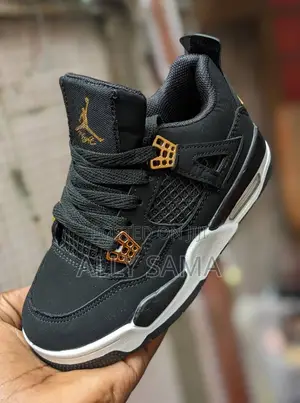 Kids Sneakers Jordan4 Black