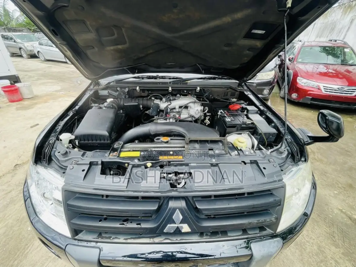 Mitsubishi Pajero 2007 Silver