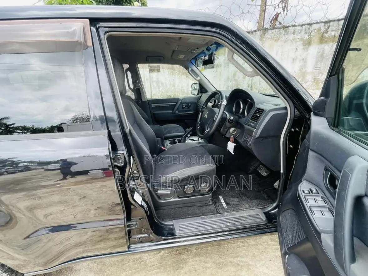 Mitsubishi Pajero 2007 Silver