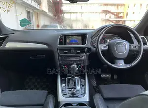 Audi Q5 2010 Black