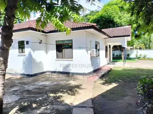 4bdrm House in Masaki, Kinondoni for sale