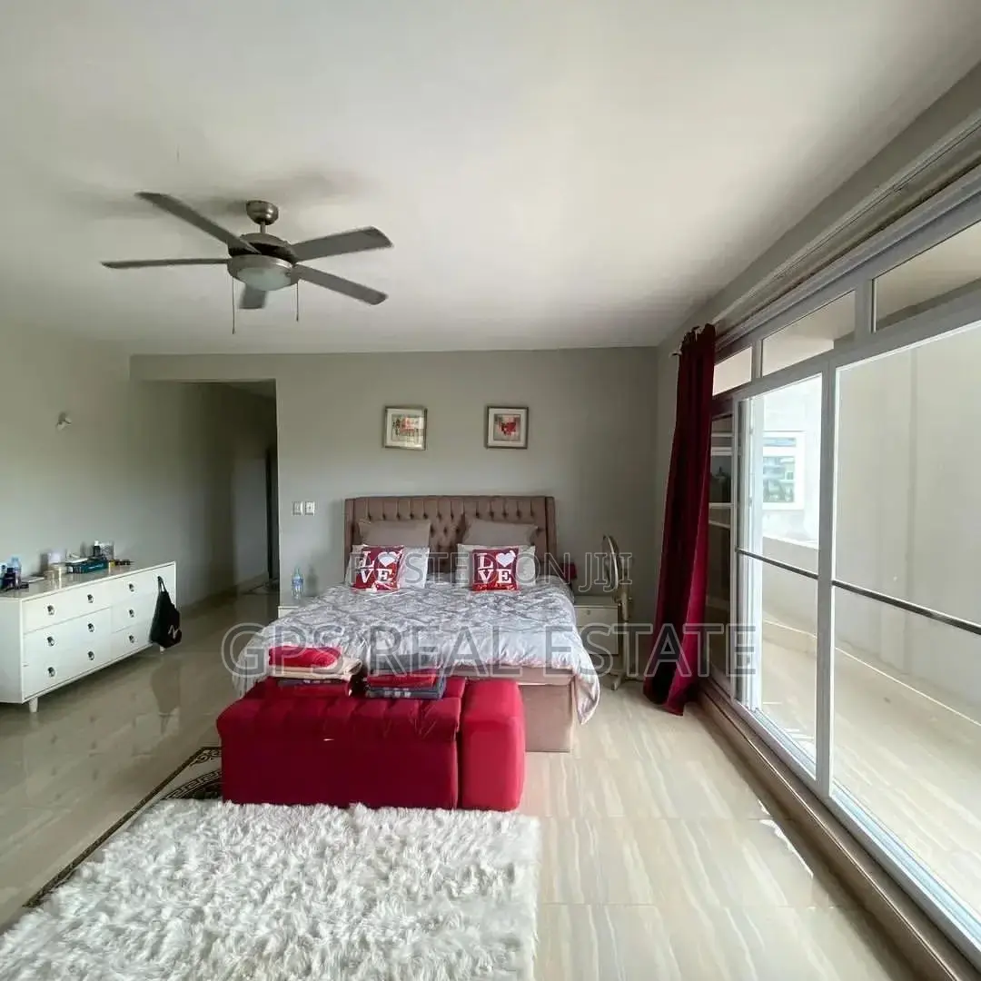 7bdrm House in Mbweni, Kinondoni for sale