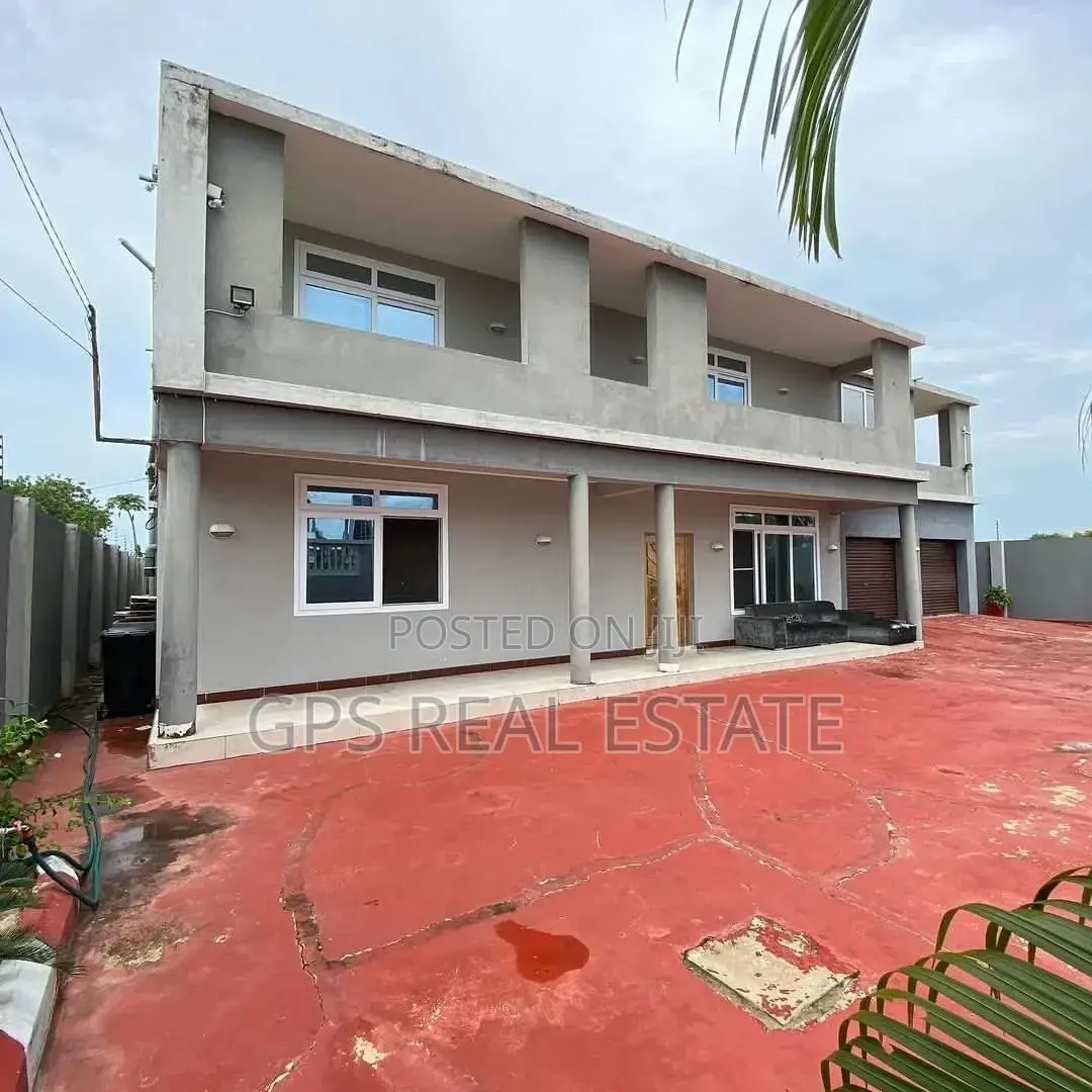 7bdrm House in Mbweni, Kinondoni for sale