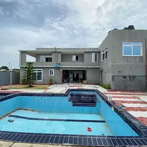 7bdrm House in Mbweni, Kinondoni for sale