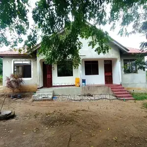 4bdrm Apartment in Kibamba Kwa Mangi, Kinondoni for sale