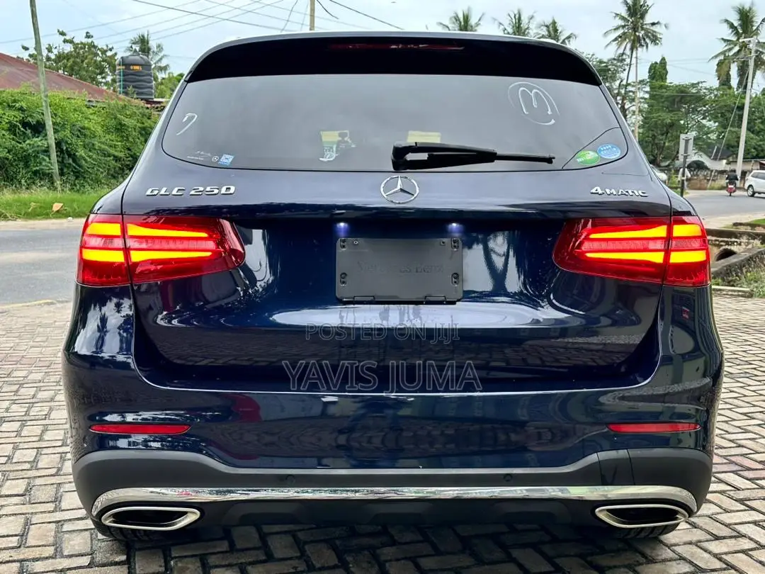 Mercedes-Benz GLC-Class 2017 Blue