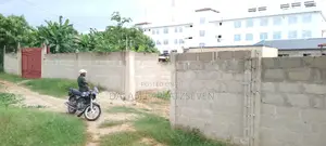 Eneo Lenye Ukubwa Wa SQMT 1000 Linauzwa ML 65 Lipo Salasala