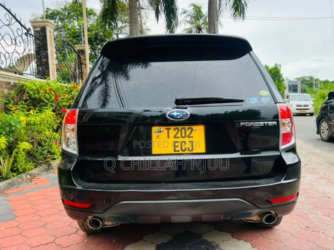 Subaru Forester 2010 Black