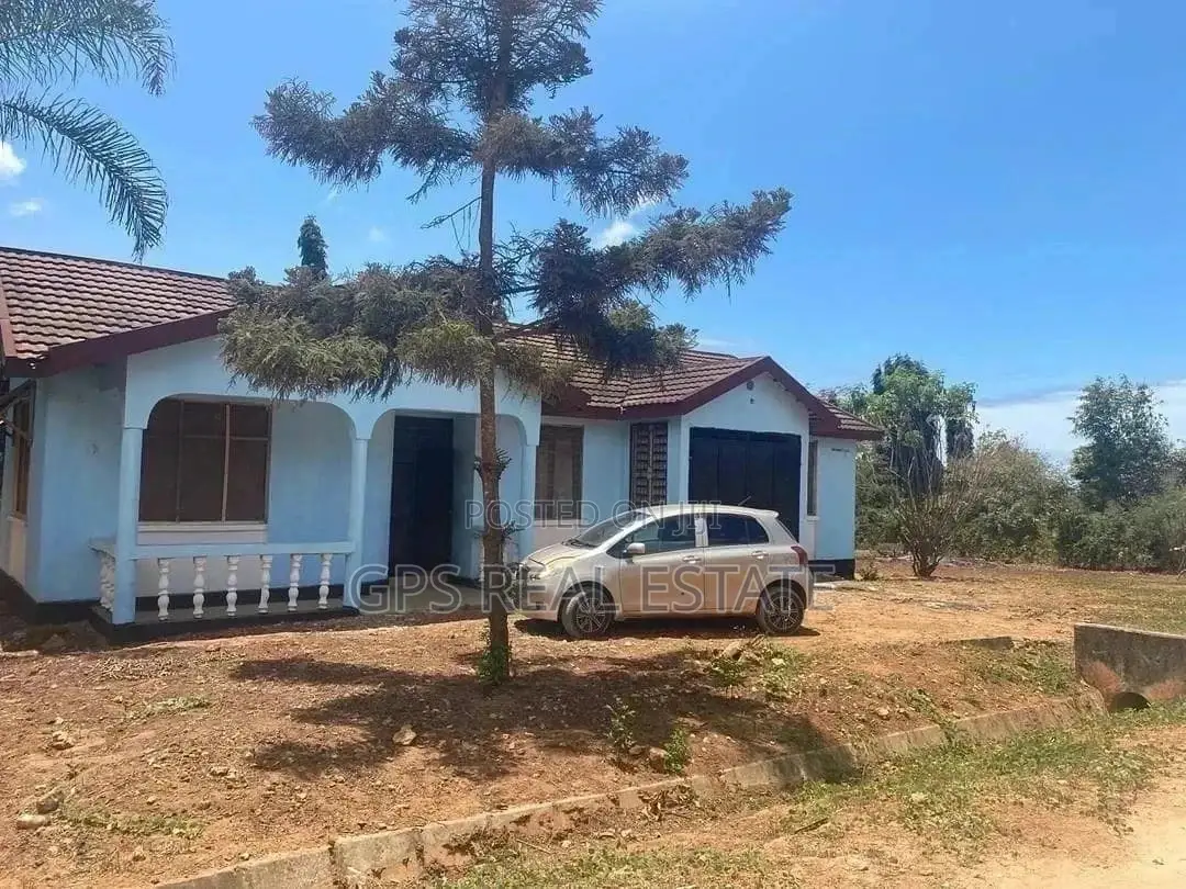 A Houseee For Sale