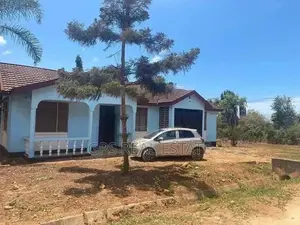 A Houseee For Sale