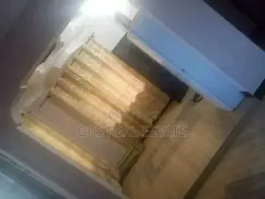 A Houseee For Sale