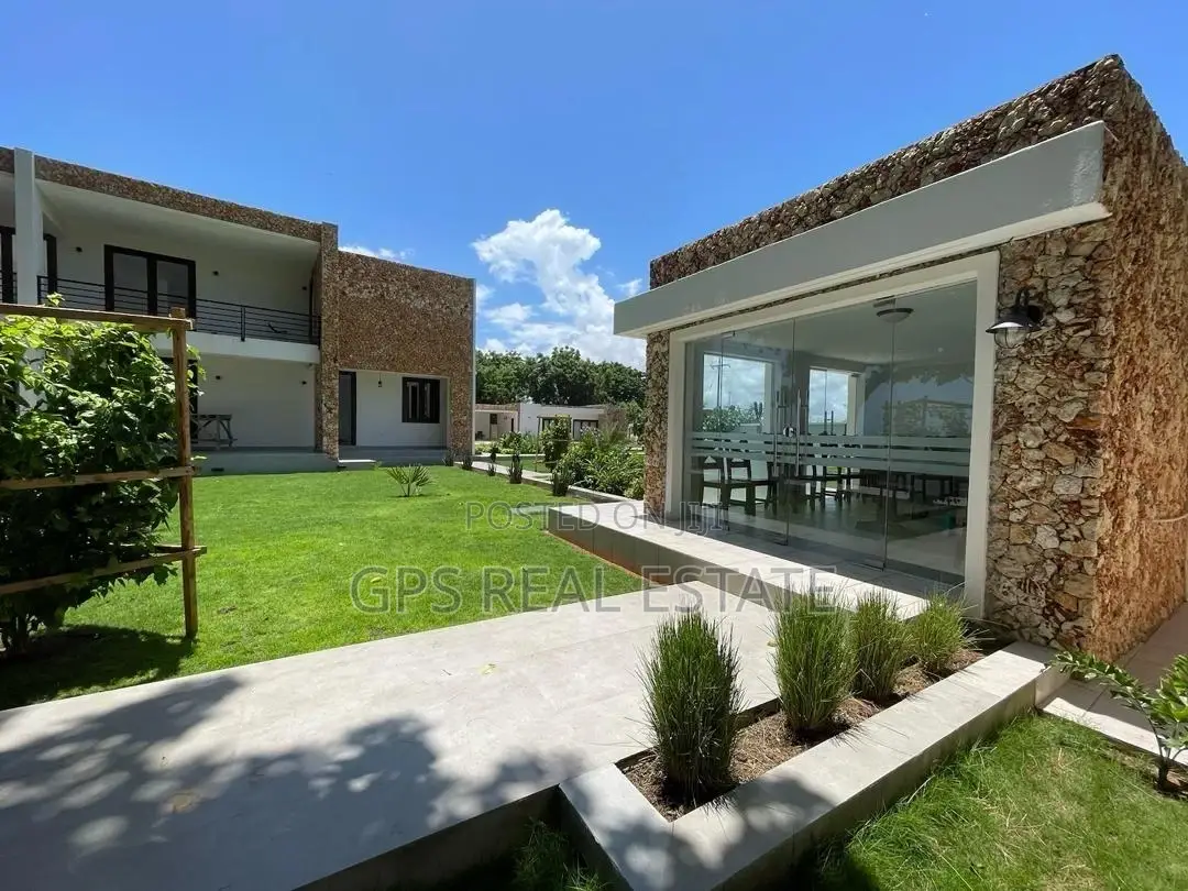 4bdrm House in Bahari Beach, Kinondoni for sale