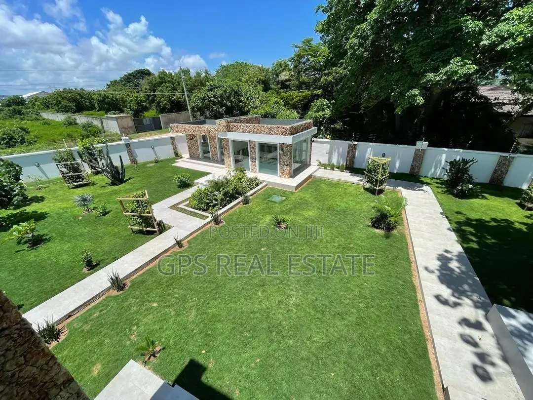 4bdrm House in Bahari Beach, Kinondoni for sale